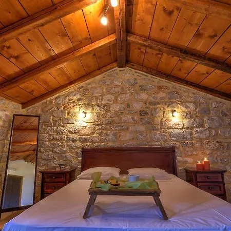 Achelatis Traditional Holiday home