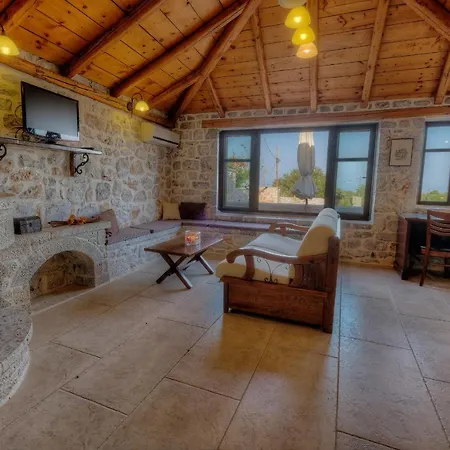 Holiday home Achelatis Traditional *