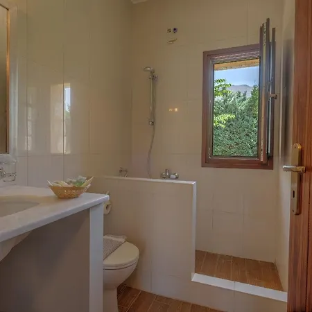Holiday home Achelatis Traditional *