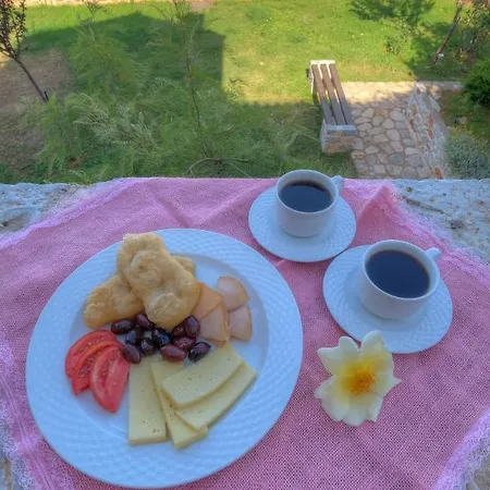 Achelatis Traditional Semesterbostad Areopoli