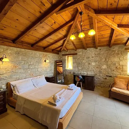 Achelatis Traditional Areopoli