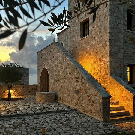 Semesterbostad Achelatis Traditional Areopoli