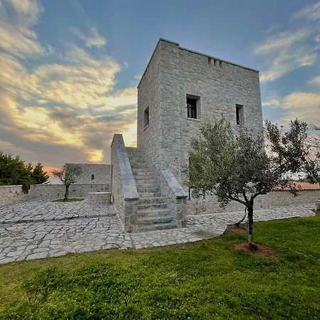 Achelatis Traditional * Areopoli