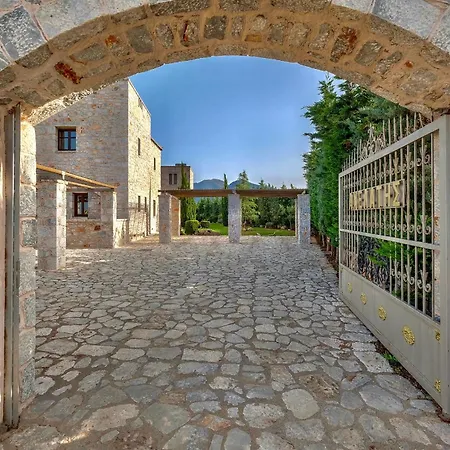Achelatis Traditional Holiday home