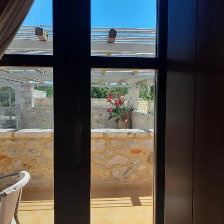 בית נופש Achelatis Traditional