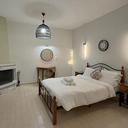 Achelatis Traditional *