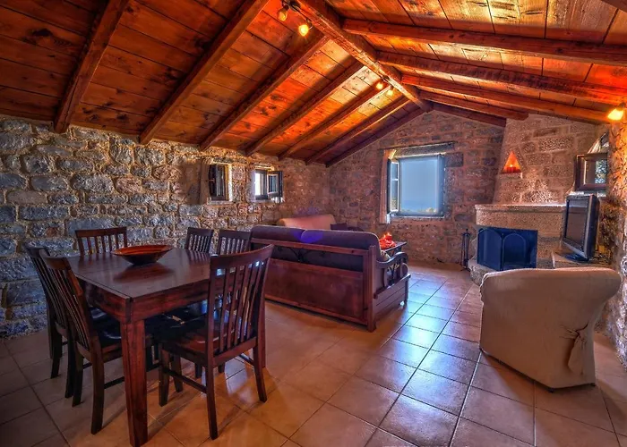 Achelatis Traditional Casa de Férias *