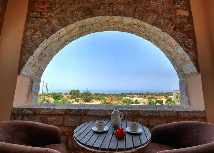 Achelatis Traditional * Αρεόπολις