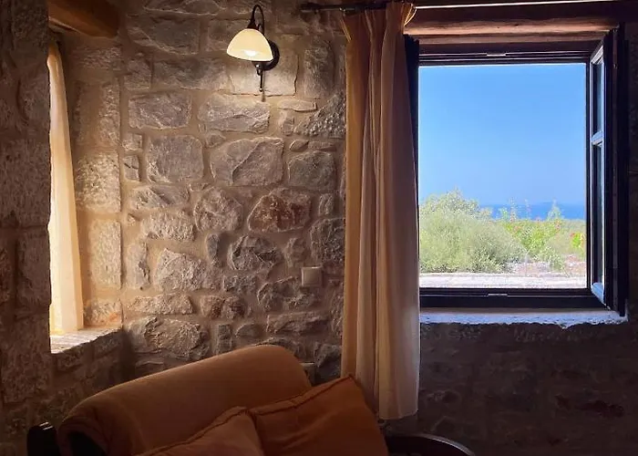 Achelatis Traditional