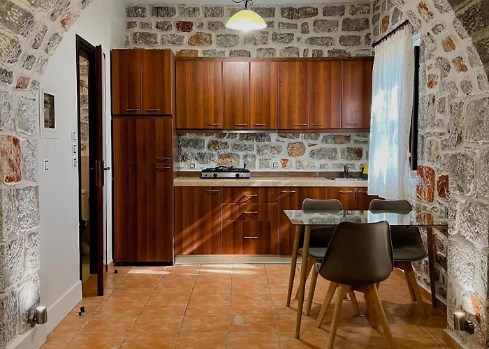 Achelatis Traditional *